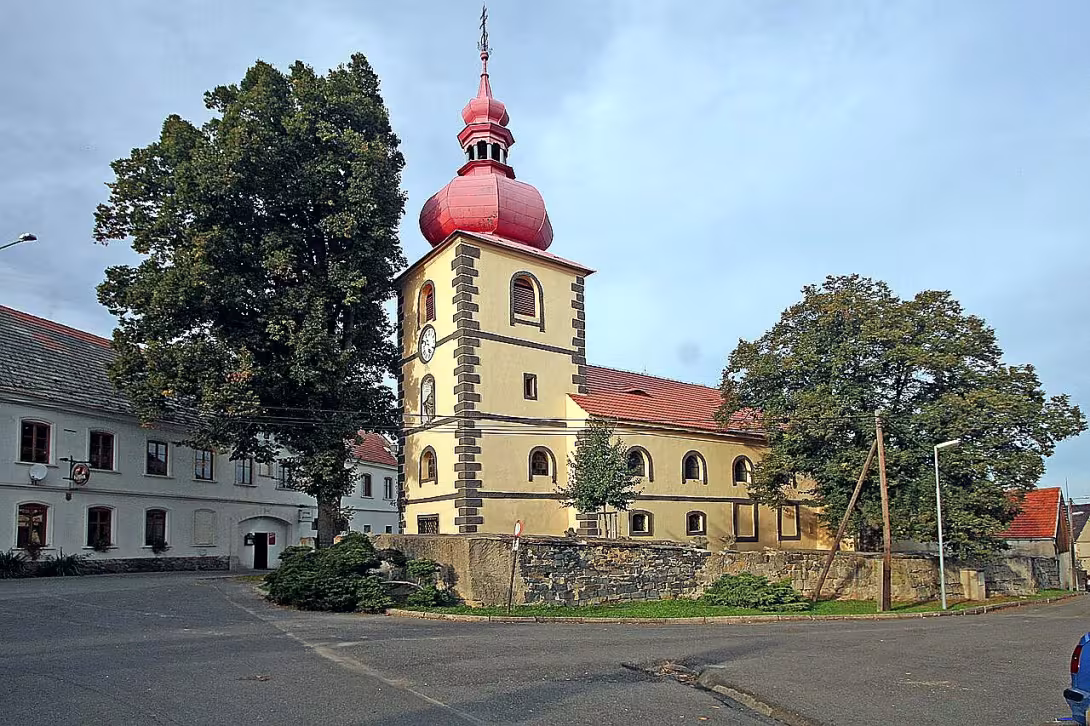 Kostel svatého Václava  v Blíževedlích