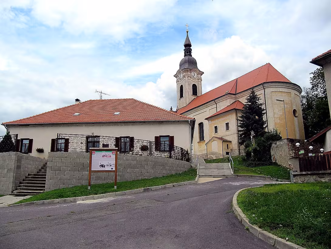 Kostel svatého Štěpána (Hrušovany nad Jevišovkou)