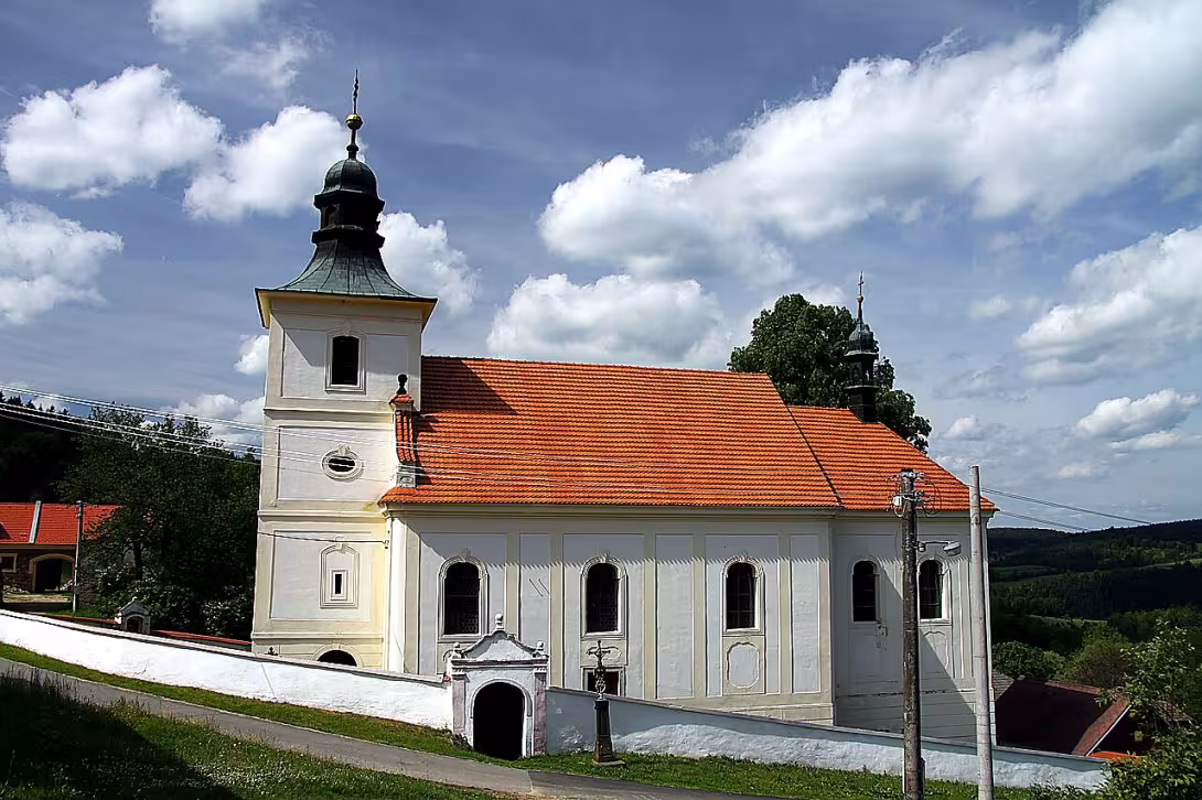 Kostel svatých Filipa a Jakuba (Frantoly)