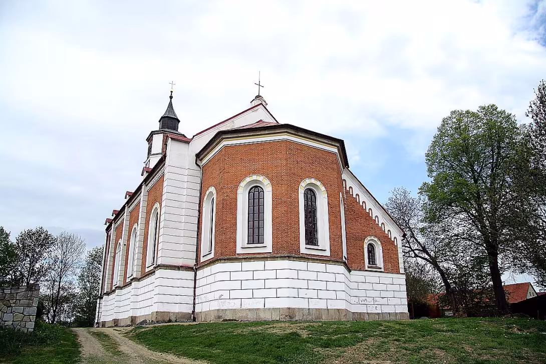 Kostel svatých Petra a Pavla (Borovnice)