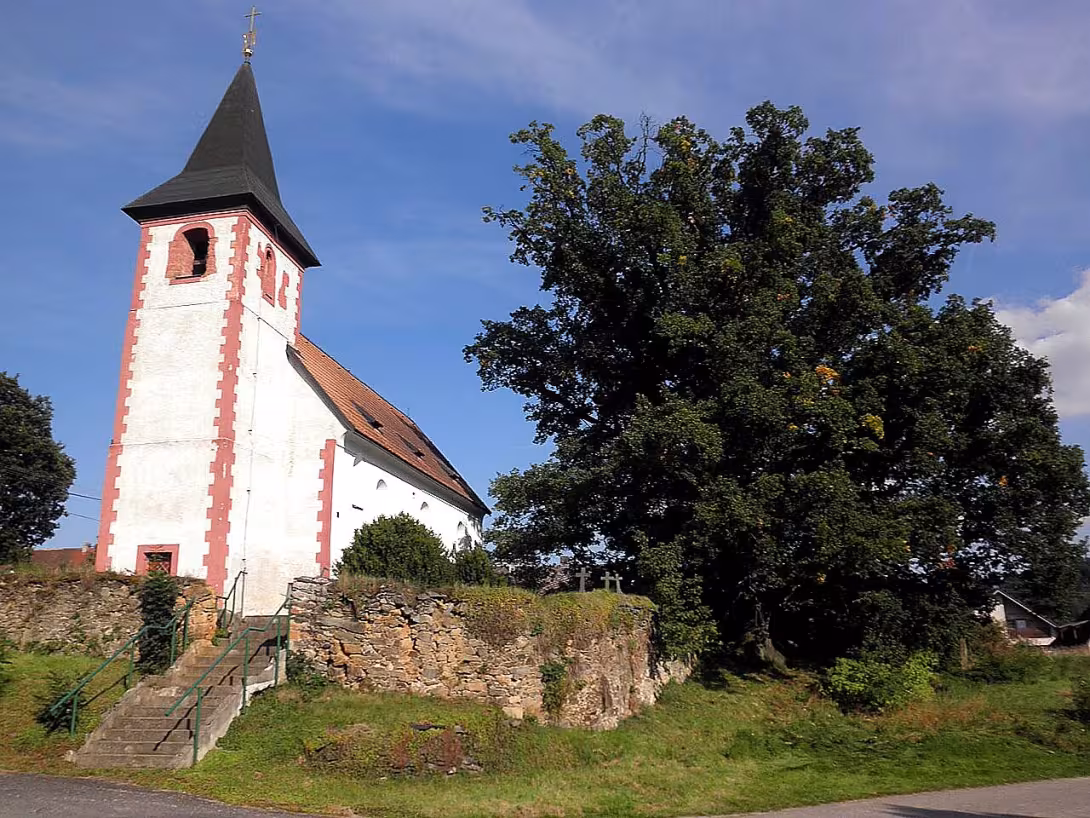 Kostel svatých Petra a Pavla (Skviřín)