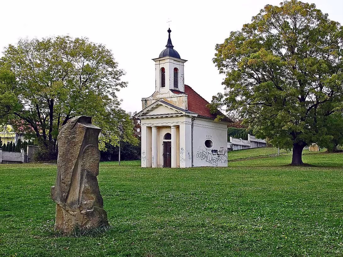 Pohřební kaple Valdštejnů