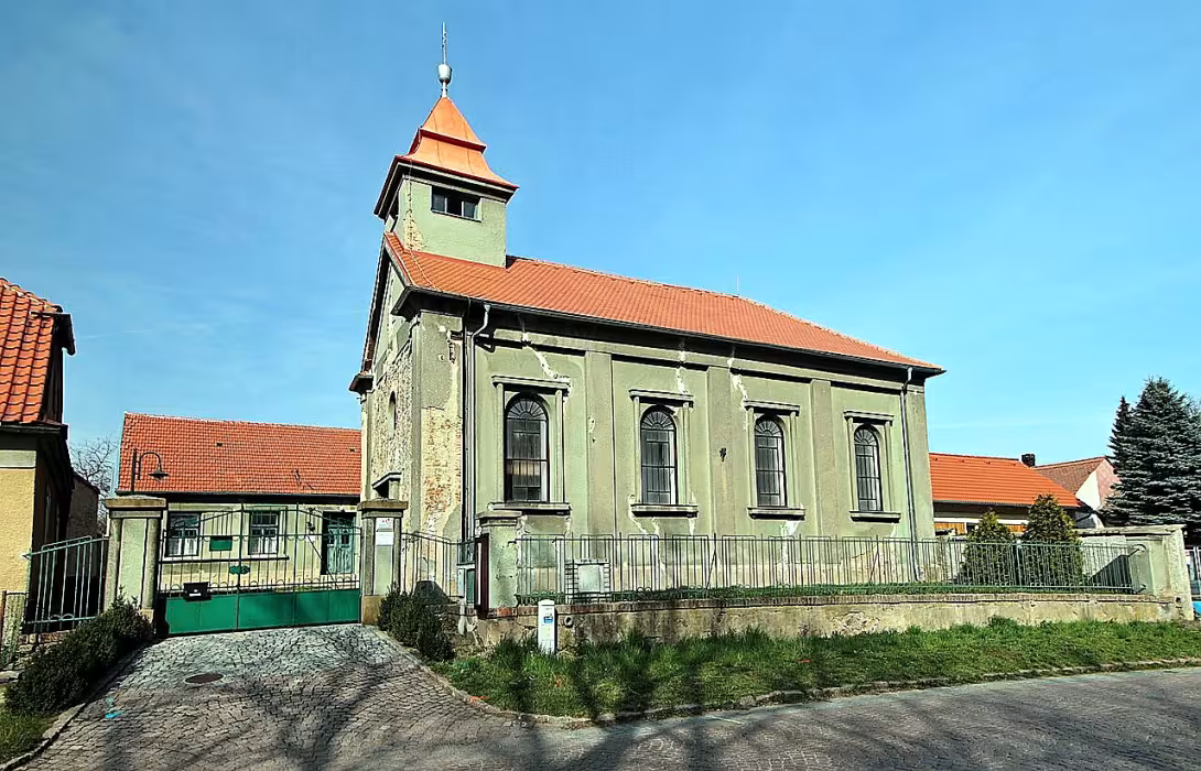 bývalá synagoga v Plaňanech