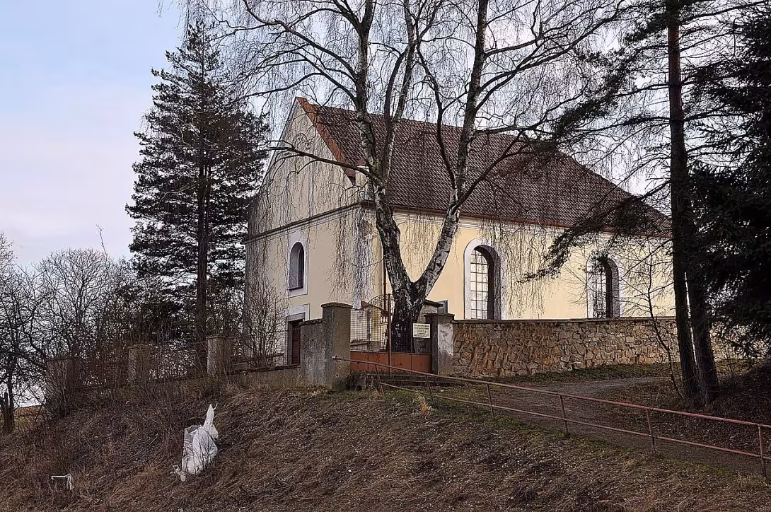 evangelický kostel ve Strměchách