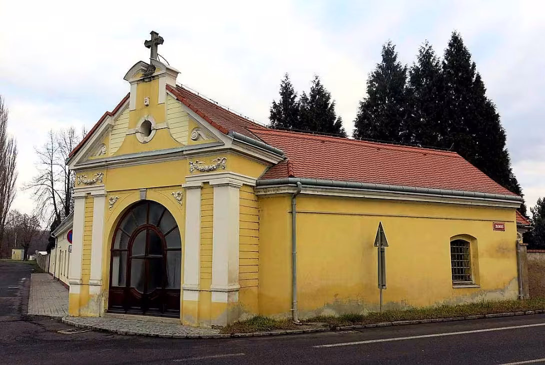kaple Panny Marie Pomocné u hřbitova v Duchcově