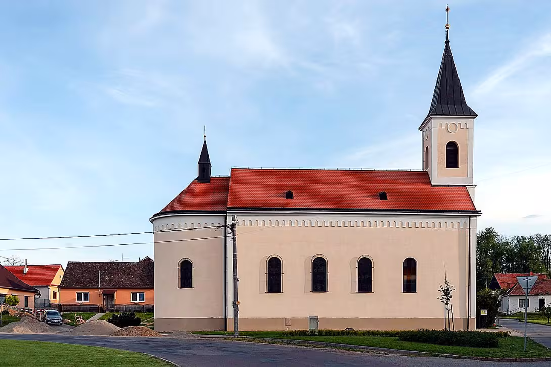 kostel Neposkvrněného početí Panny Marie (Prace)