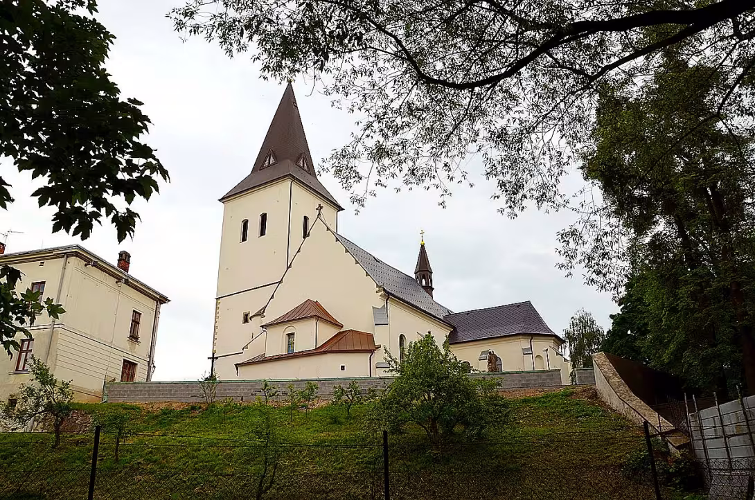 kostel Povýšení svatého Kříže (Fryštát)