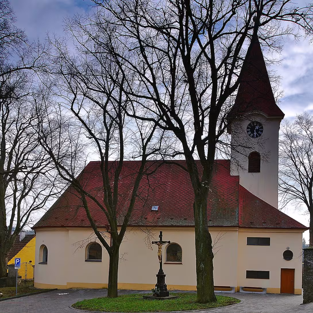 kostel svaté Maří Magdalény (Ostrov u Macochy)