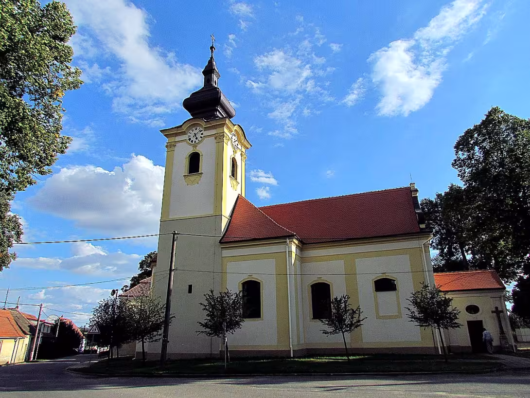 kostel svatého Františka Serafinského v Hostimi