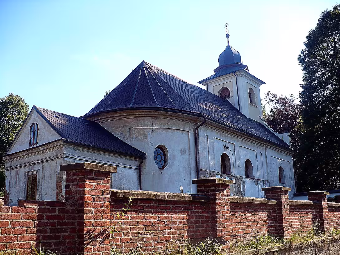 kostel svatého Jana Nepomuckého (Skuhrov)