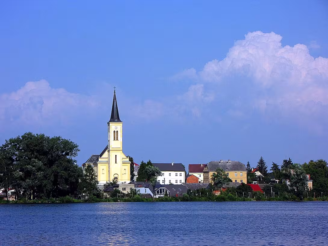 kostel svatého Martina (Dolní Benešov)