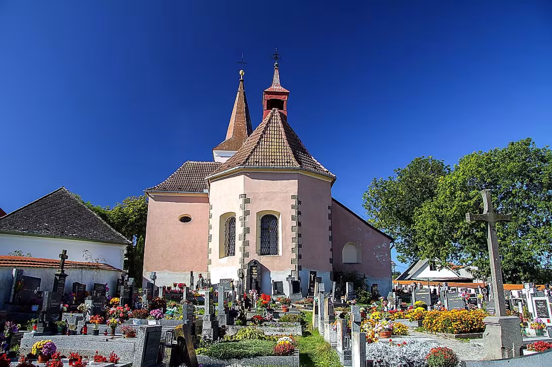 kostel svatého Mikuláše (Lažiště)