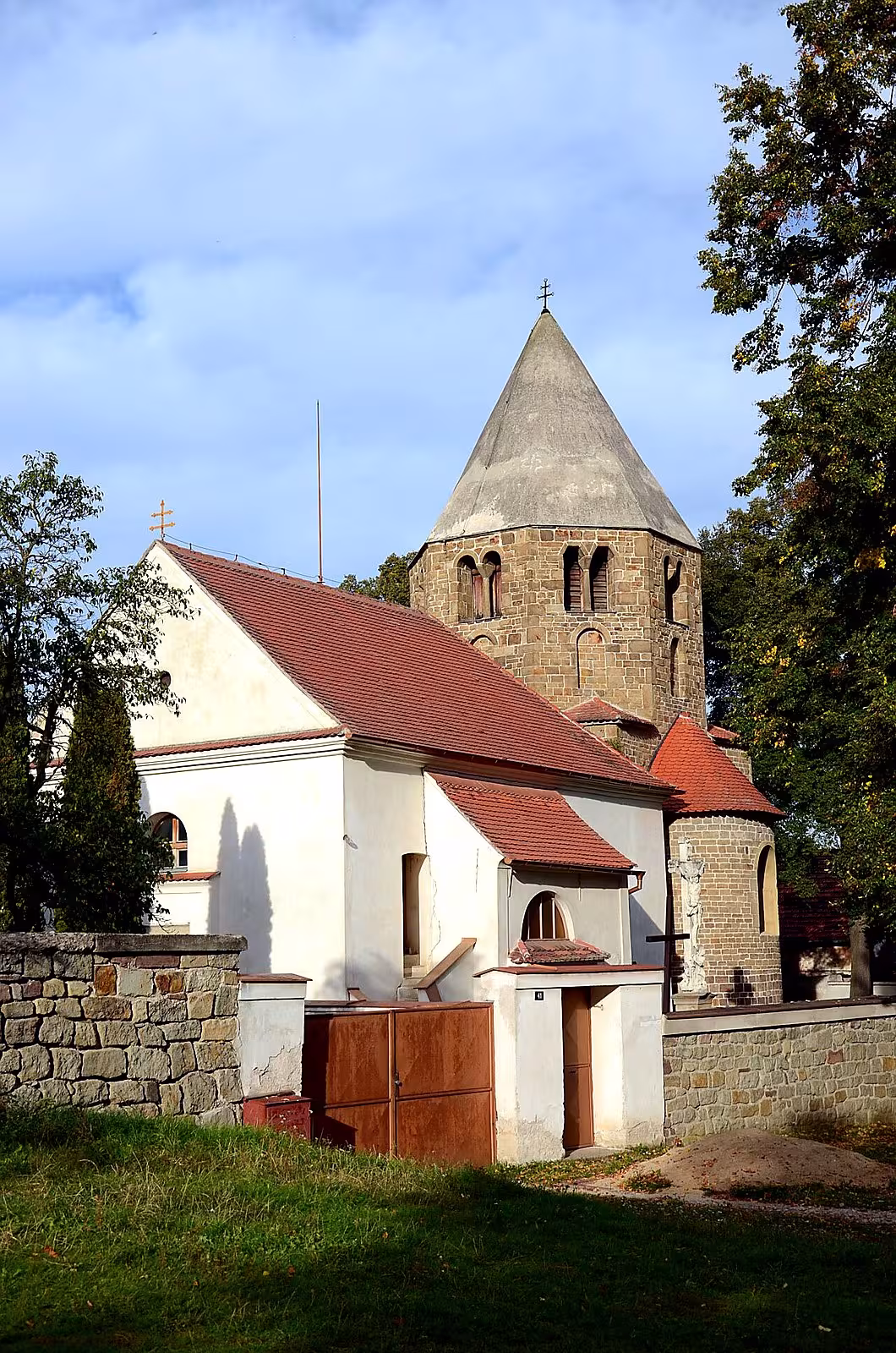 kostel svatého Petra a Pavla (Řeznovice)