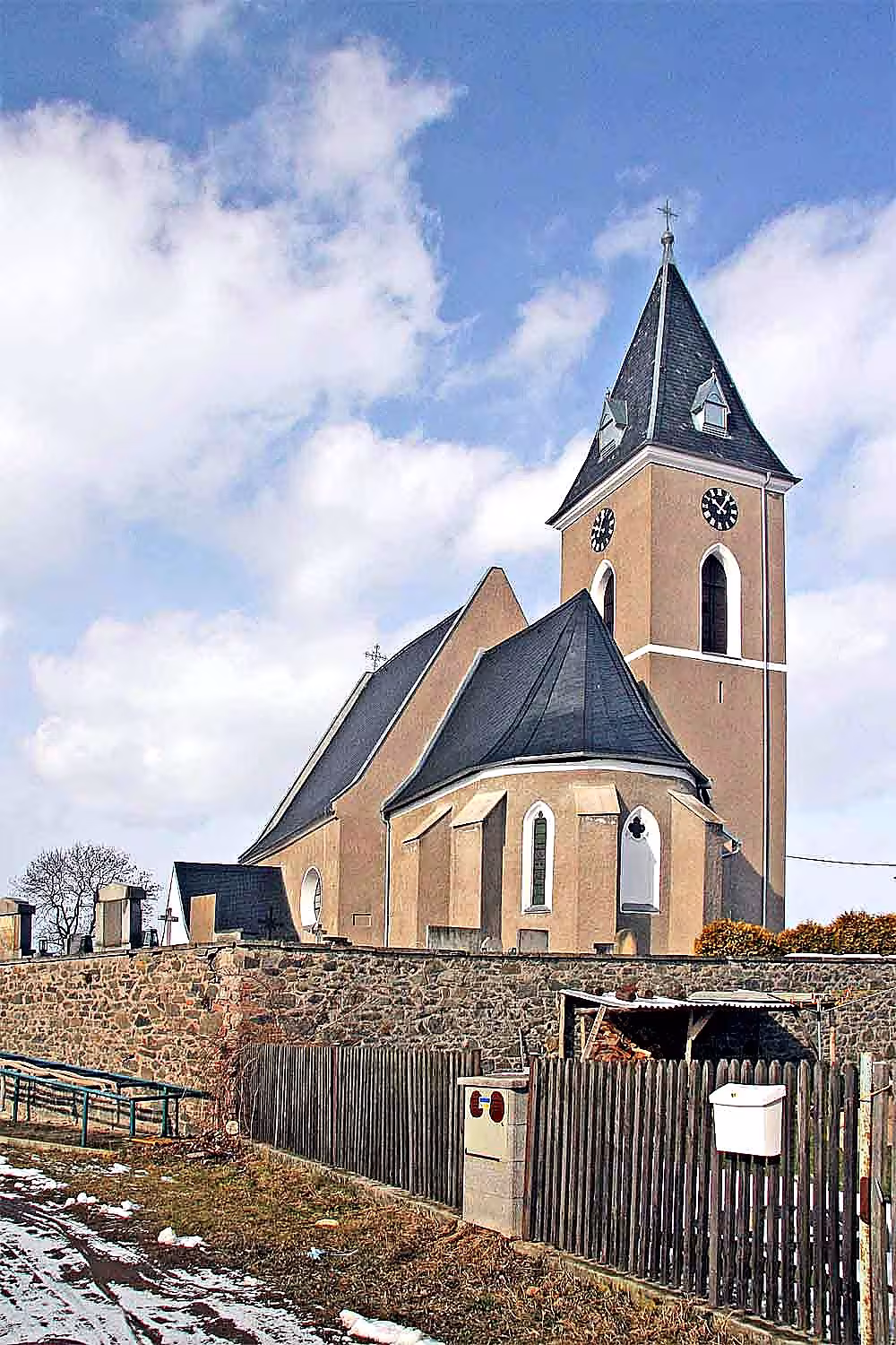 kostel svatého Petra a Pavla (Dříteč)