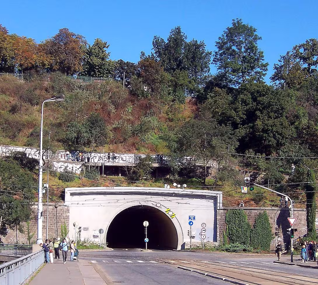 Letenský tunel