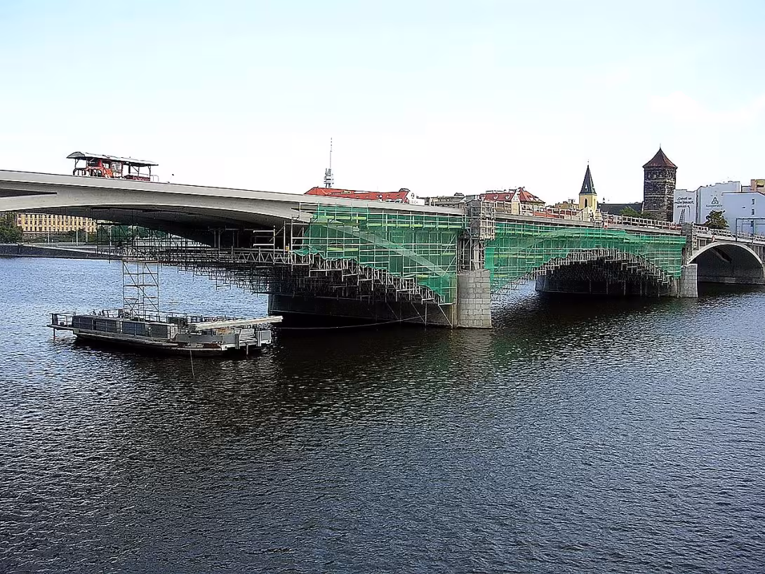 Štefánikův most