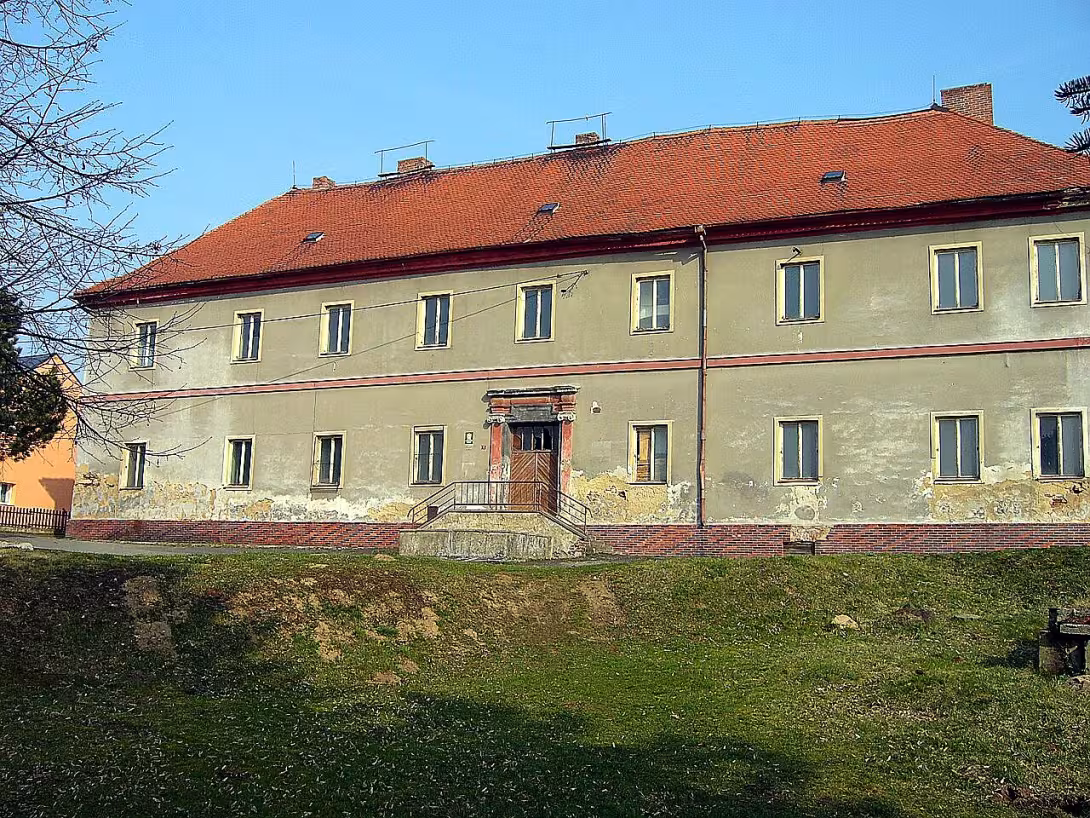 Klášter karmelitánů v Chyši