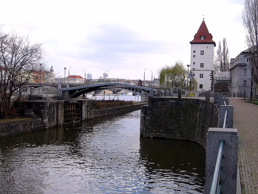 most na Dětský ostrov