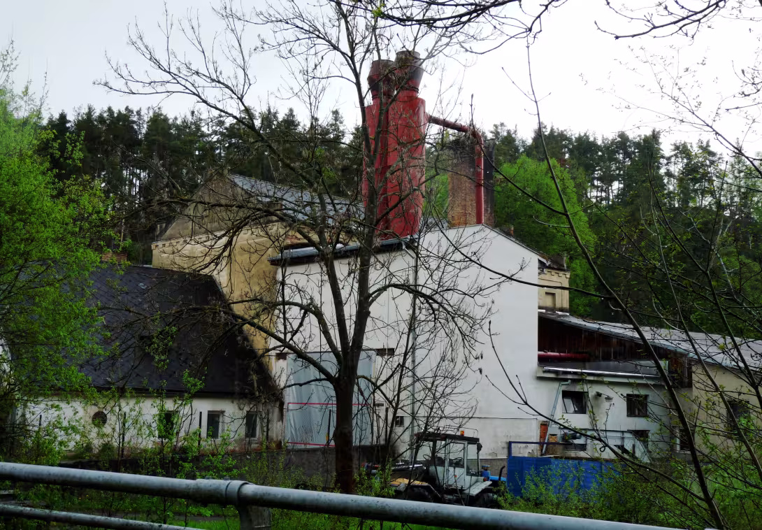 Dnešný pohľad – Hrádek nad Podedvorským mlýnem