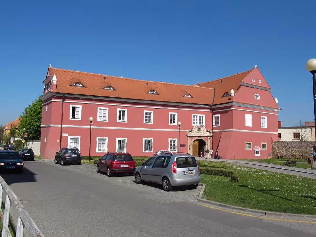 Dnešní pohled – Galerie Slováckého muzea
