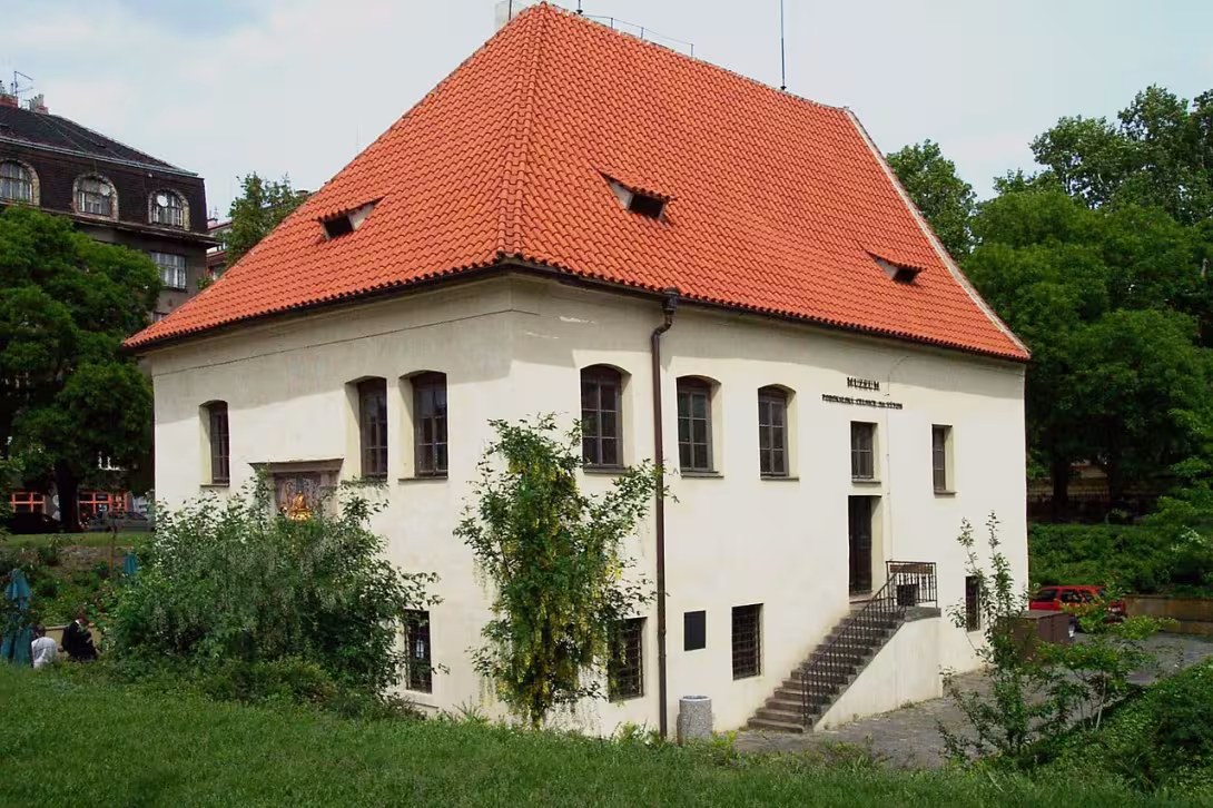 Dnešní pohled – Muzeum v podskalské celnici na Výtoni