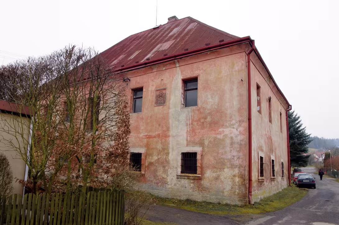 Dnešní pohled – tvrz Šabina