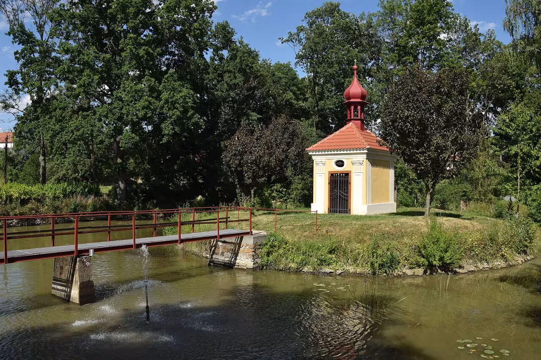 Dnešní pohled – tvrziště Na Baště v Tihavě