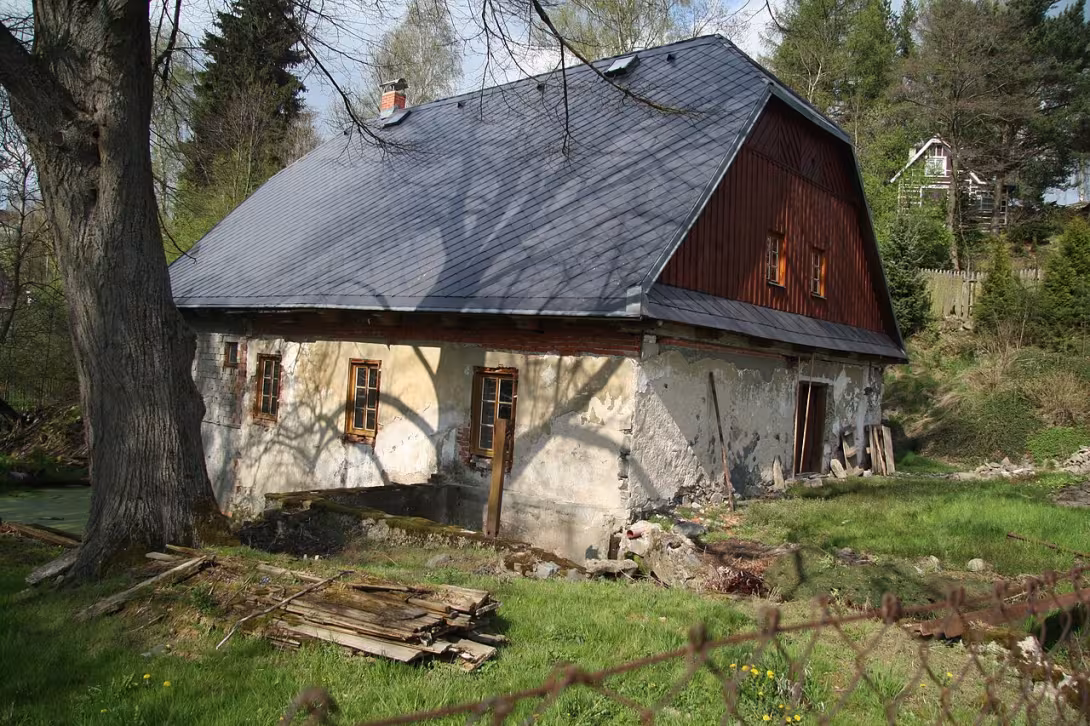 Dnešní pohled – vodní mlýn čp. 11 (Trhová Kamenice)