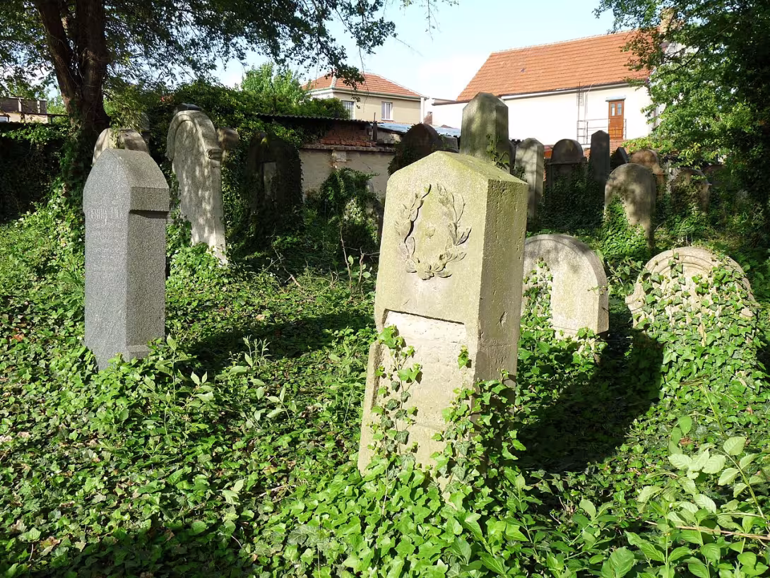 Dnešní pohled – Židovský hřbitov v Byšicích