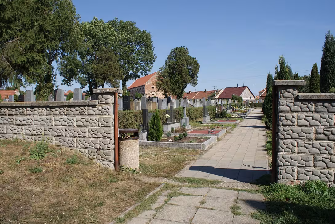 Dnešní pohled – Židovský hřbitov v Uherském Ostrohu