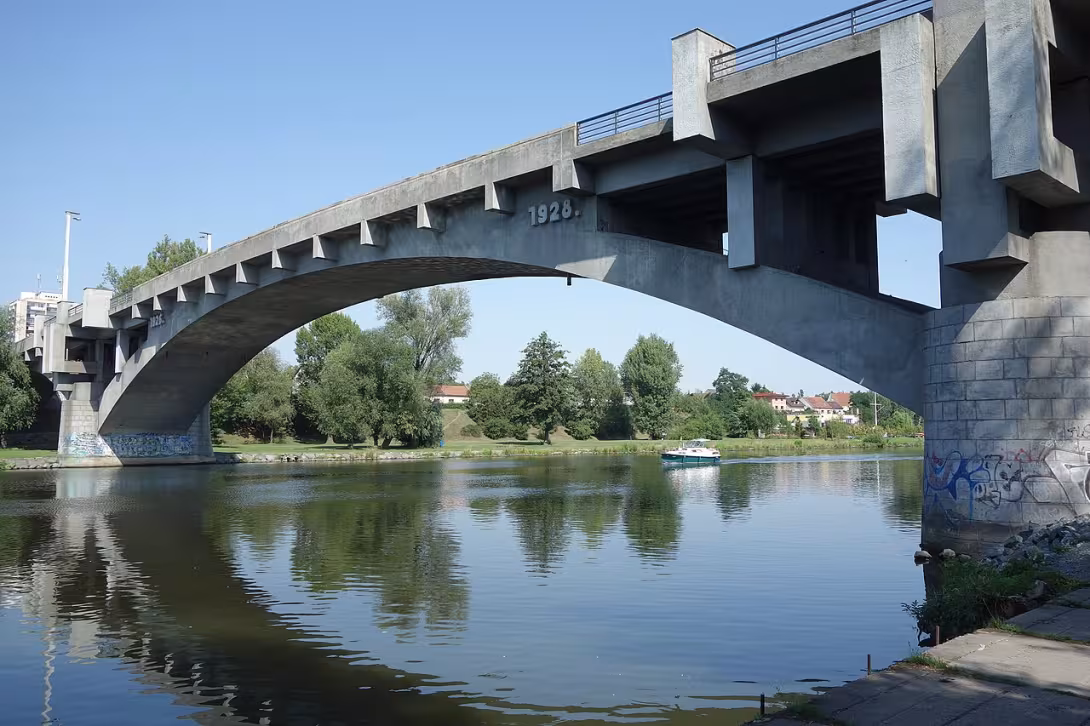 Dzisiejszy widok – Masarykův most (Kralupy nad Vltavou)