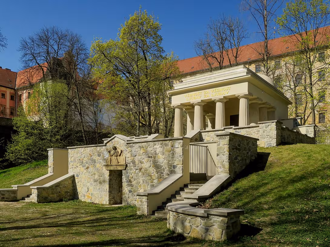 Dzisiejszy widok – Mauzoleum jugoslávských vojínů