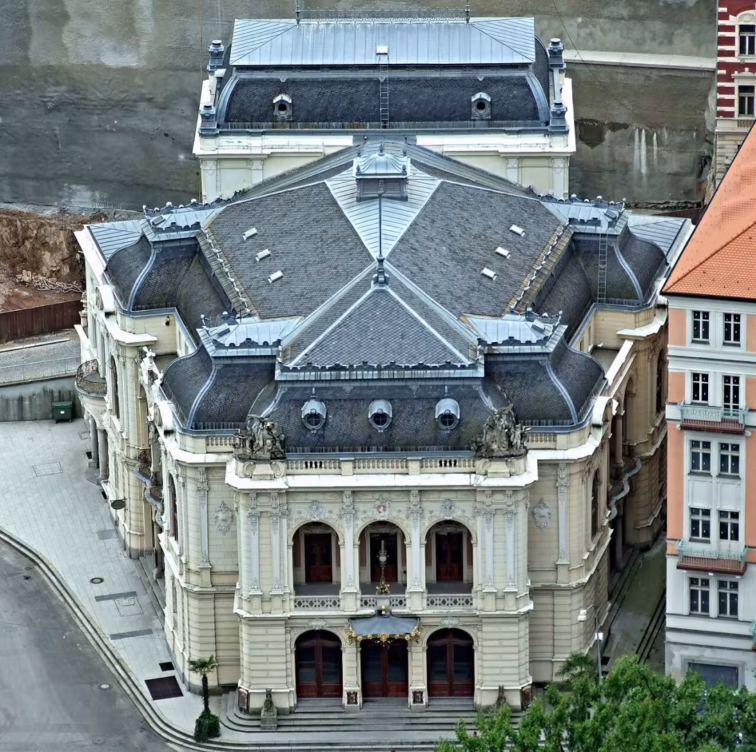 Dnešní pohled – Městské divadlo Karlovy Vary