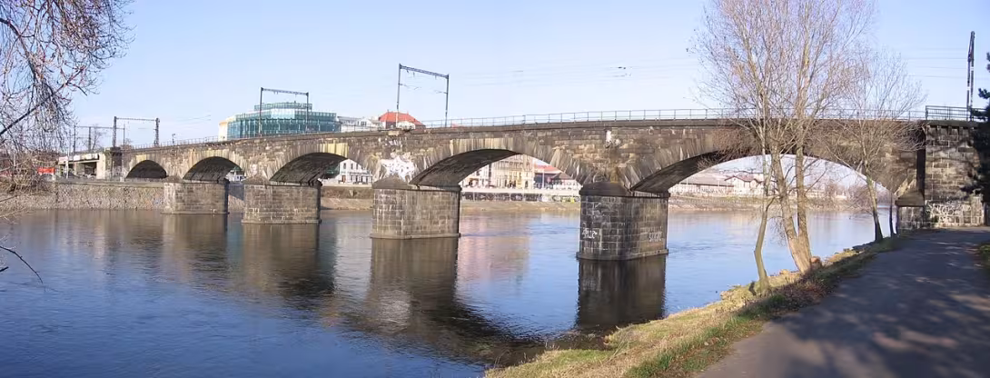 Dzisiejszy widok – Negrelliho viadukt