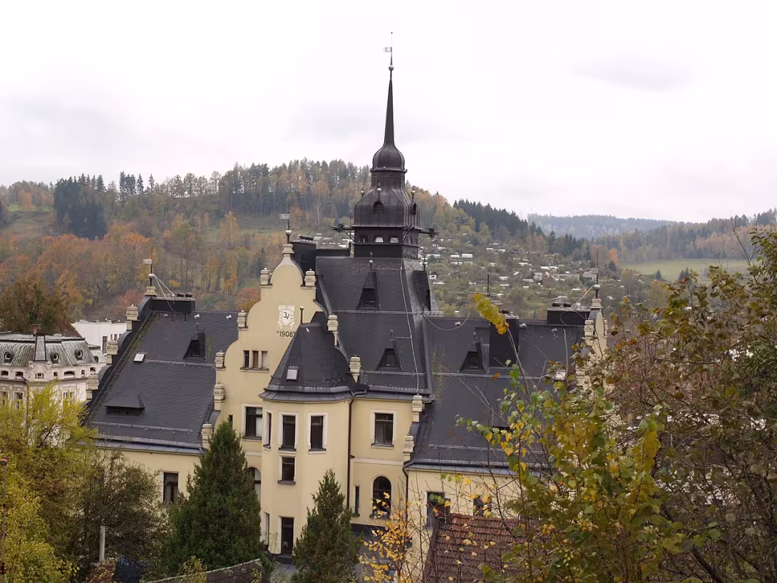 Dzisiejszy widok – Obecní dům (Semily)