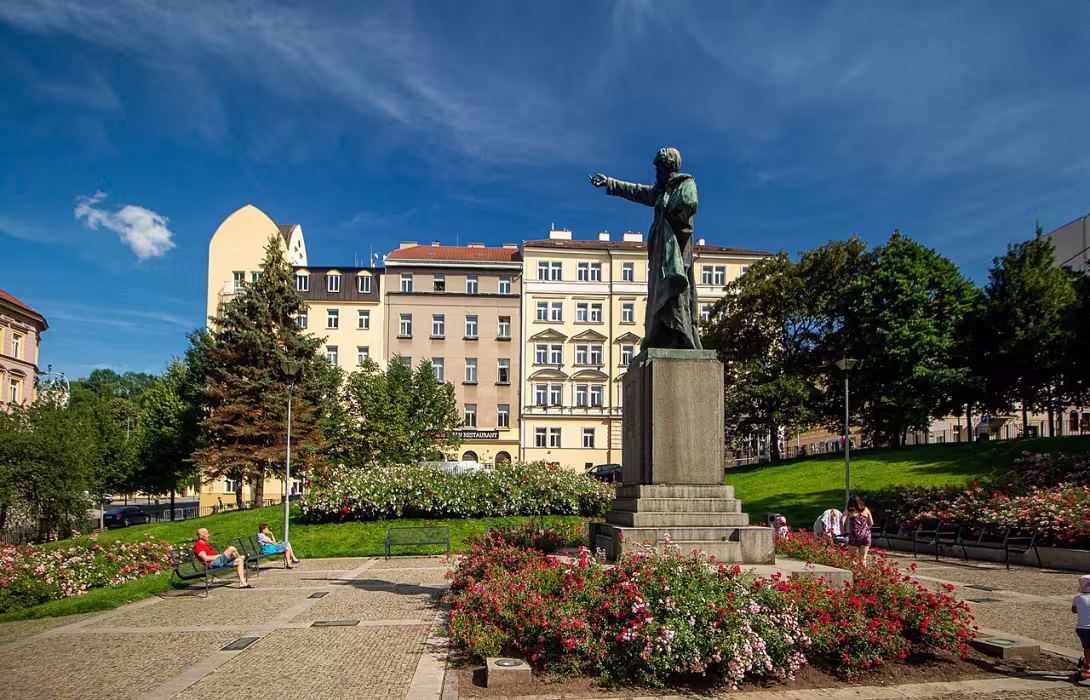 Dnešní pohled – Pomník Karla Havlíčka Borovského (Praha 3)