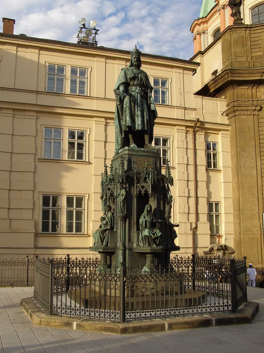 Dnešní pohled – Pomník Karla IV.