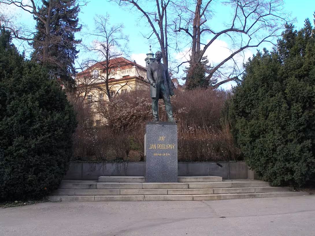 Dnešní pohled – Pomník primátora Jana Podlipného