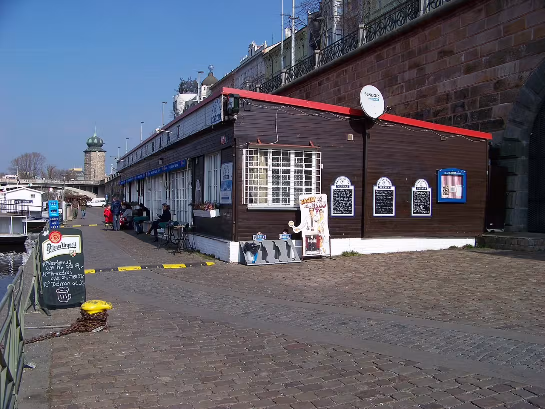 Dzisiejszy widok – Restaurace Vltava