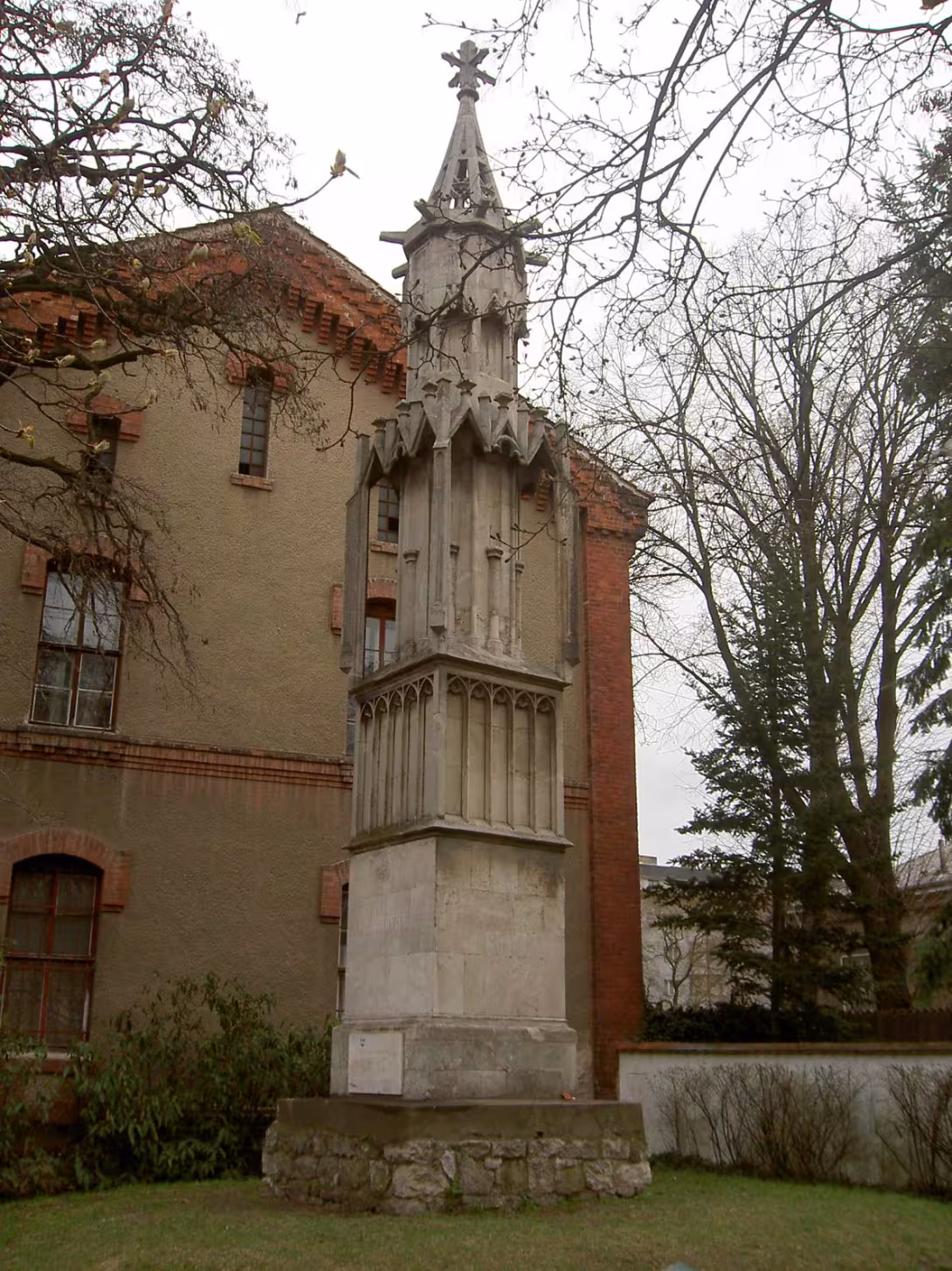 Dnešní pohled – Zderadův sloup