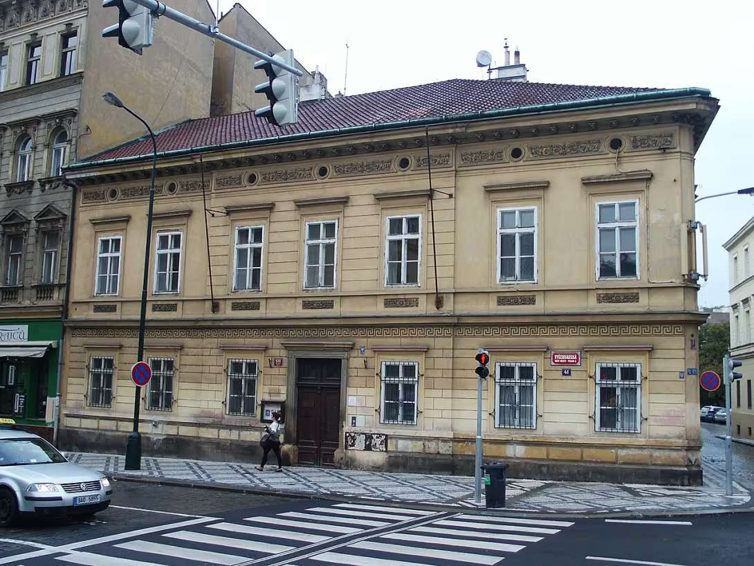 Heutige Ansicht – fara u kostela Nejsvětější Trojice, Praha, Trojická