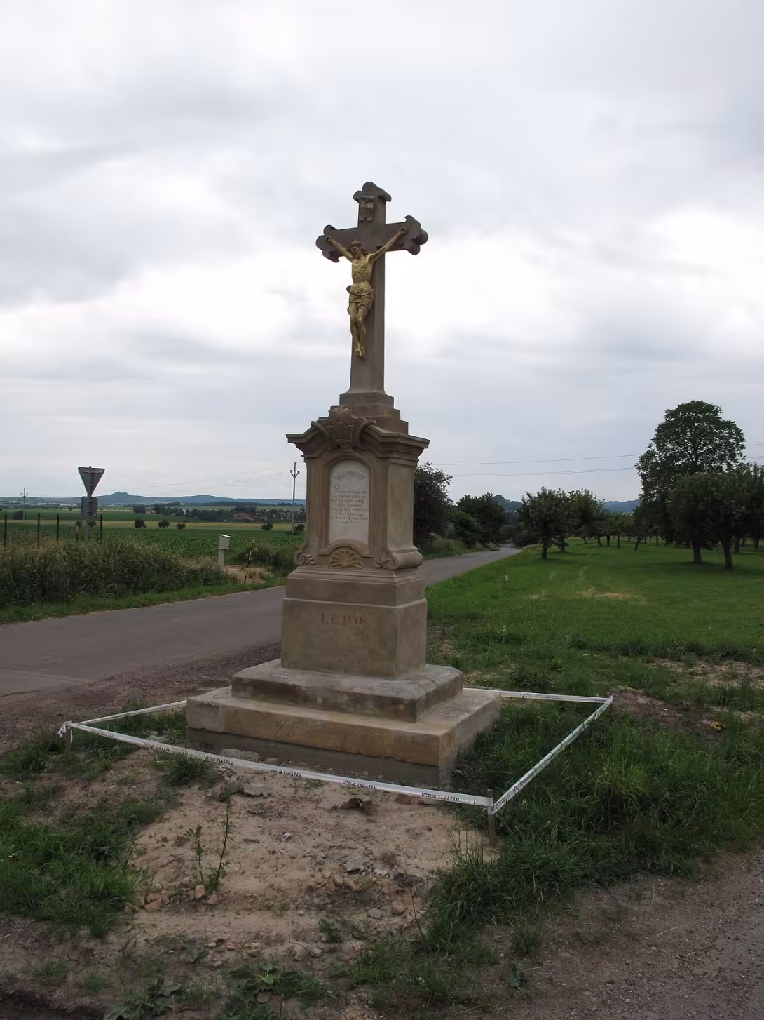 Heutige Ansicht – kamenný kříž z roku 1876