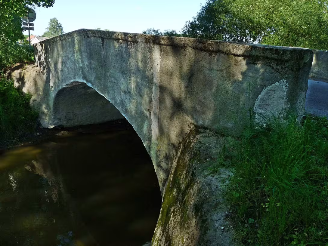 Dnešní pohled – kamenný most u Lékařovy Lhoty