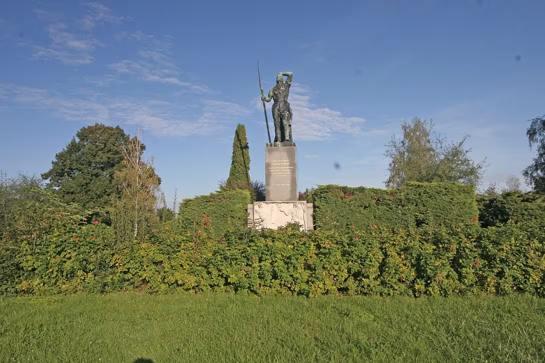 Dnešní pohled – pomník selského povstání roku 1775