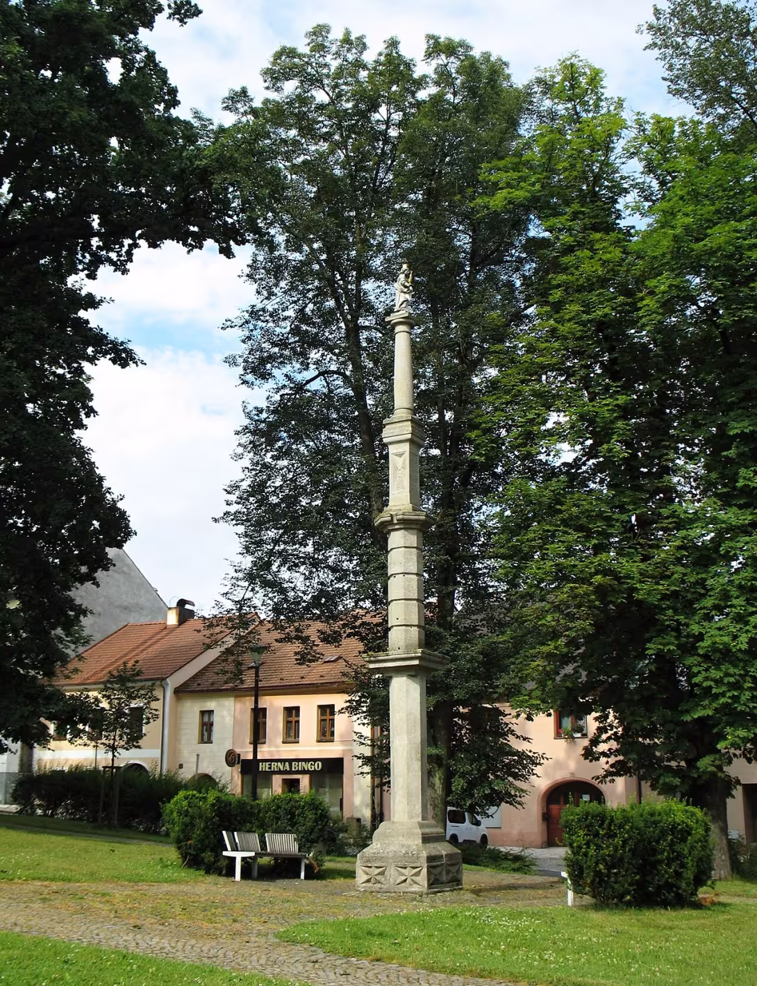 Dnešní pohled – pranýř se sochou svaté Barbory