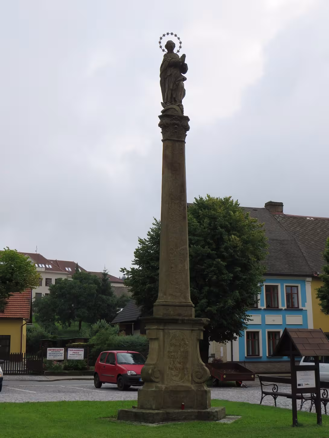 Heutige Ansicht – sloup se sochou Panny Marie (Nový Hrádek)
