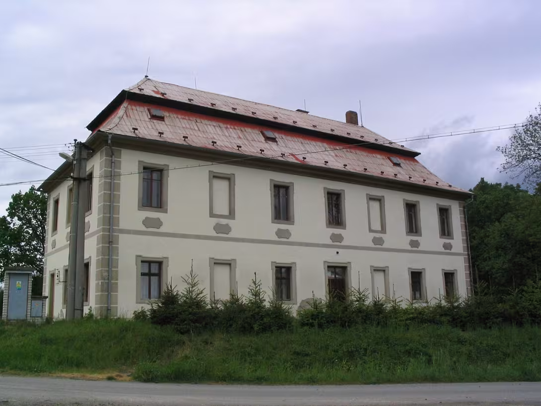 Dnešní pohled – zámek Maníkovice
