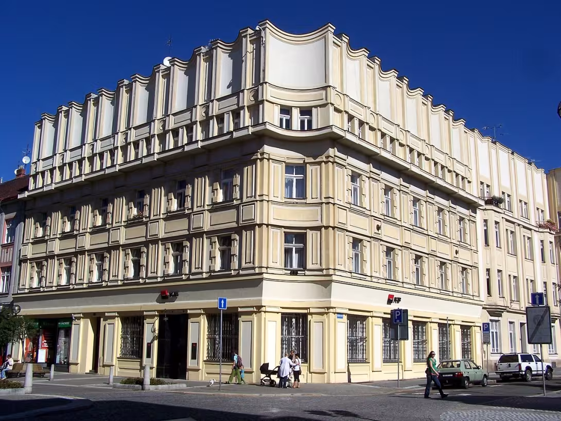 Dnešní pohled – Banka (Hradec Králové, 1000123203)