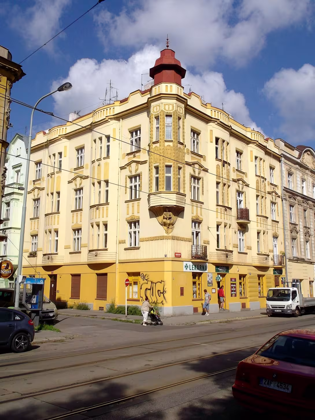 Dnešní pohled – Dům s lékárnou U černého orla