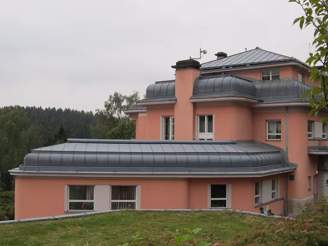 Heutige Ansicht – Strossova vila